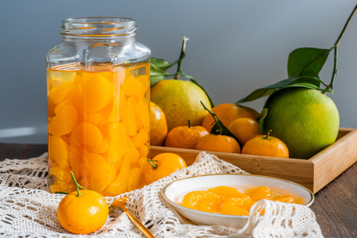 玻璃瓶装橘子罐头图片