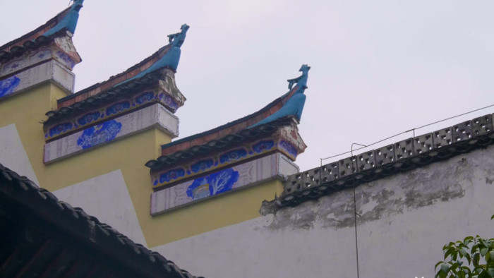中国风古风建筑翘脚屋檐瓦片文化实拍视频