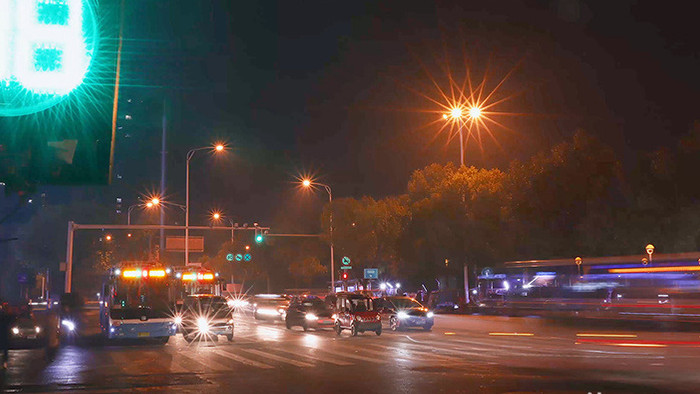 红绿灯延时实拍视频繁华城市车流延时