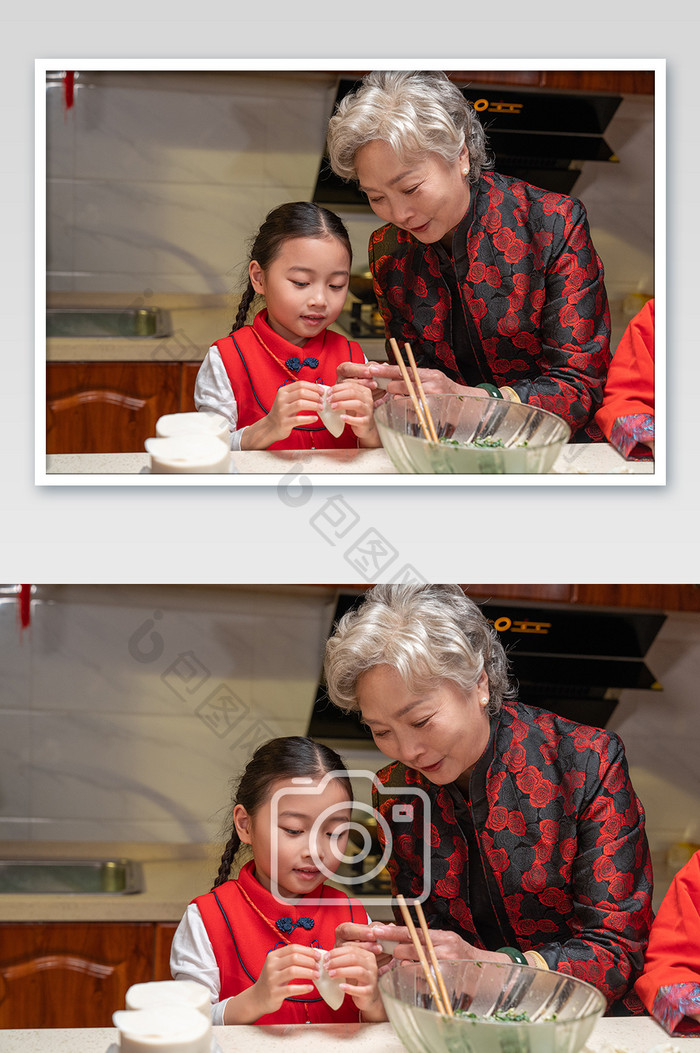 新年奶奶教孙女包饺子摄影图片