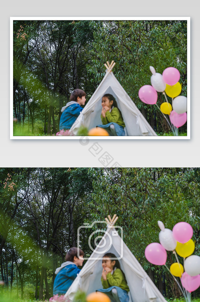 清新野外男女孩帐篷玩耍摄影图片图片