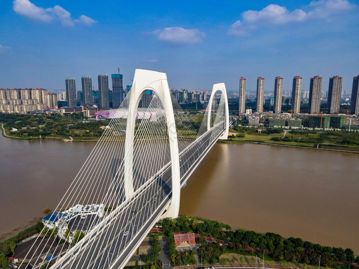 航拍广西南宁白沙大桥摄影图片