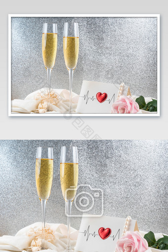 庆祝的香槟酒杯摄影图图片