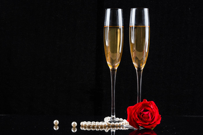 香槟酒和珍珠图片