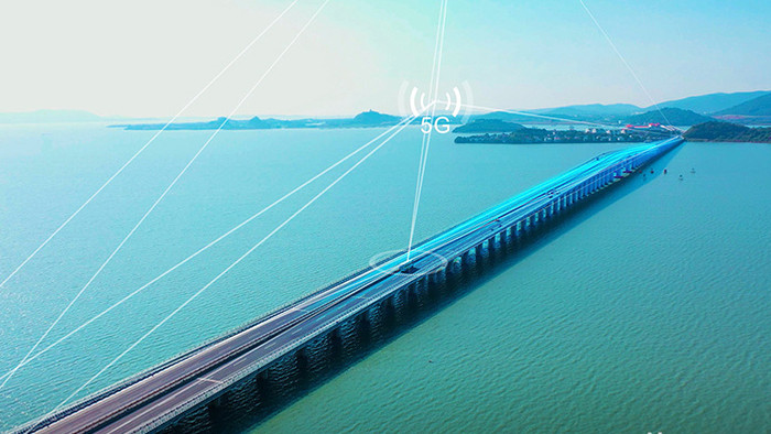 特效合成5G服务汽车光线经过桥梁视频素材