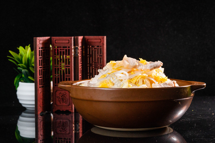 东北酸菜炖粉条美食高清摄影图图片