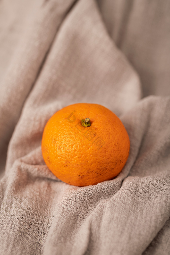 冬季水果一个橘子摄影图图片