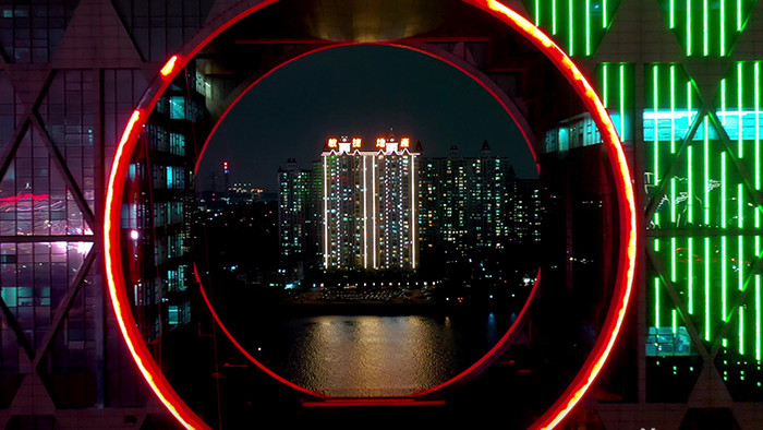 4K航拍广州特色建筑广州圆大厦夜景