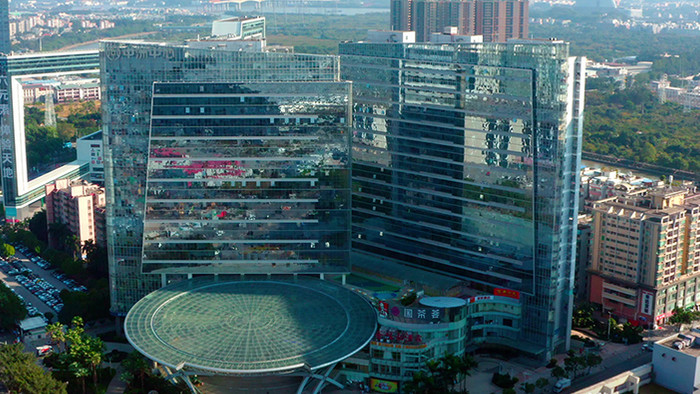 4K大气航拍广州中洲中心商务大楼