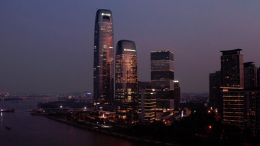 4k航拍广州保利洲际酒店商务大厦夜景