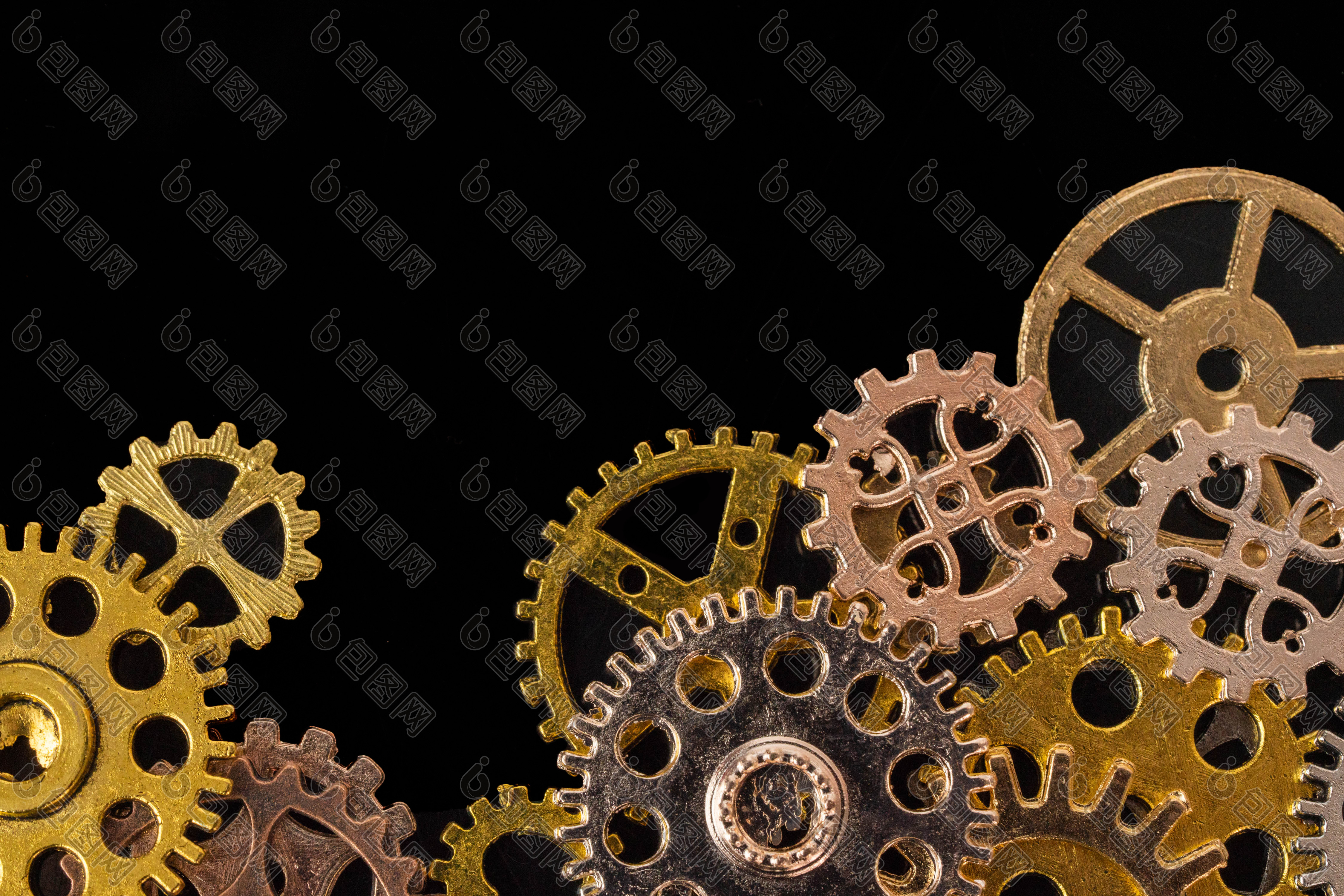 金色金属齿轮轮子