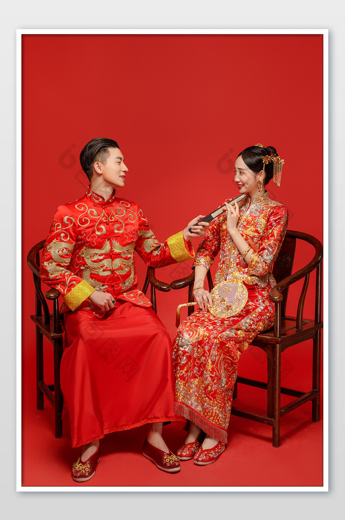 中式礼服中式婚服图片