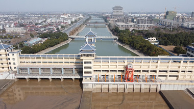 航拍嘉兴海宁钱塘江防洪堤坝