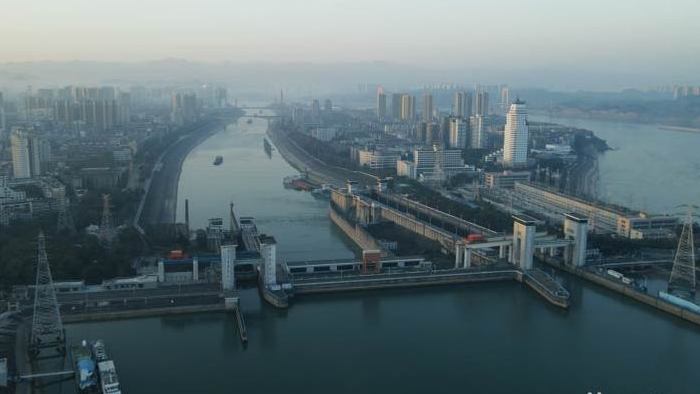 大气湖北宜昌葛洲坝水利工程航拍视频