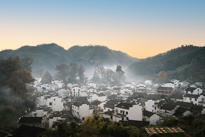 徽派建筑江西篁岭旅游清晨图片