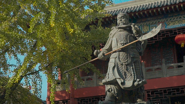 大气震撼中国风关帝庙关公雕像实拍视频