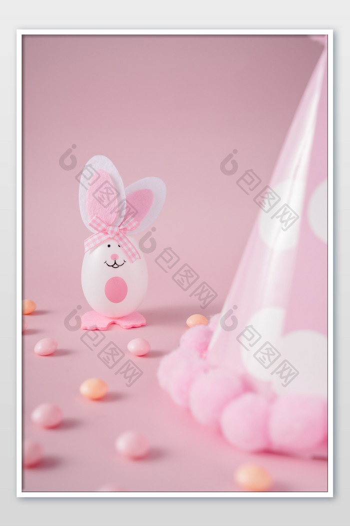 粉色复活节兔子摄影图