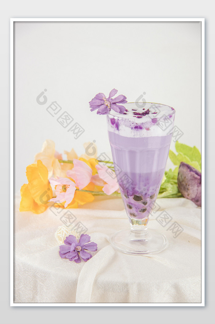 特色紫薯奶茶摄影图