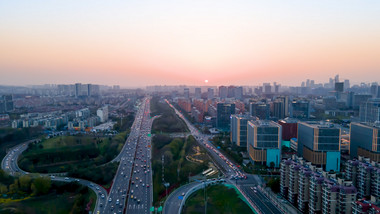 4k航拍延时夕阳下的南京晚高峰