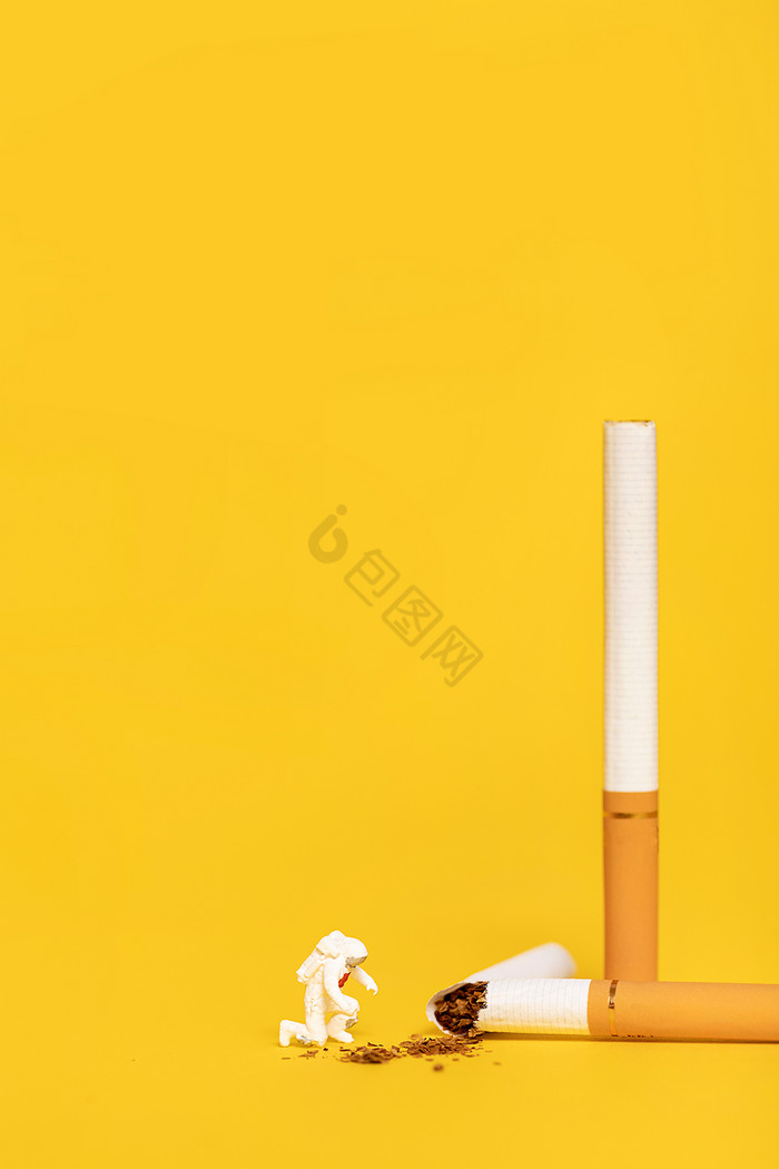 世界无烟日烟草危害创意海报图片