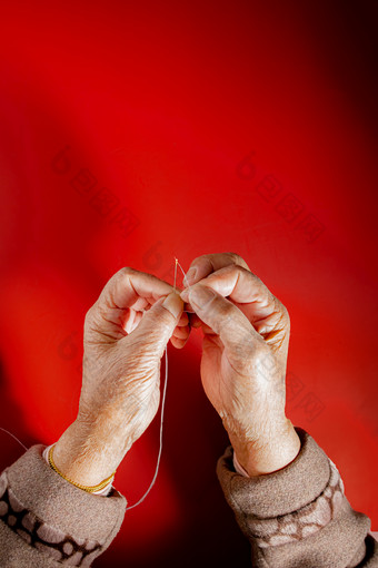 母亲节节日海报慈母手中线