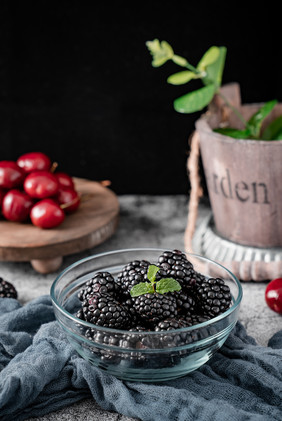 新鲜营养水果黑莓美食摄影图