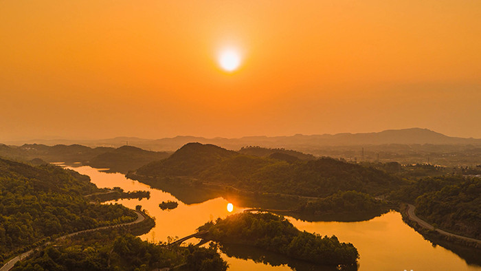 4k航拍唯美夕阳湖光山水风景延时