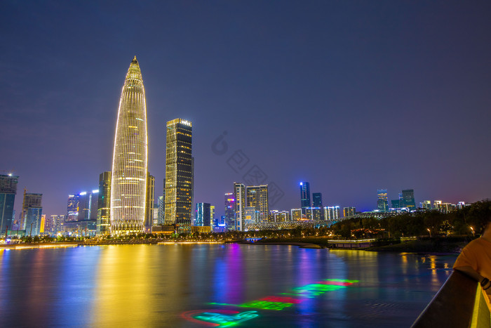 广东深圳深圳湾大气cbd夜景建筑摄影图片