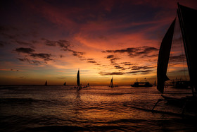 菲律宾长滩帆船日落图