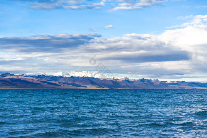 西藏纳木措湖泊风光图片