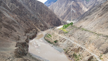 4K航拍中国澜沧江大峡谷地质地貌