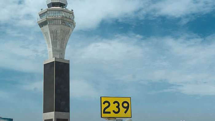 8K北京T2航站楼塔台延时实拍视频