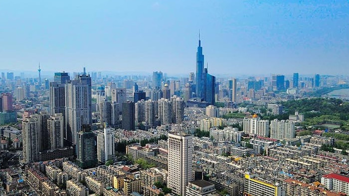 4K航拍南京城市天际线鼓楼紫峰大厦