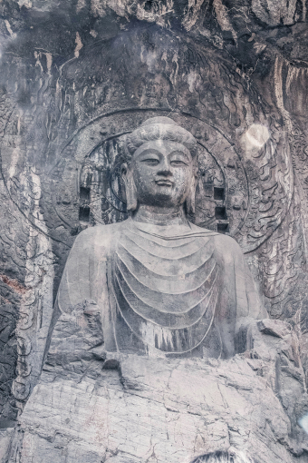 洛阳龙门石窟佛像