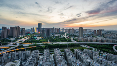 交通运输城市延迟拍摄大都市夕阳