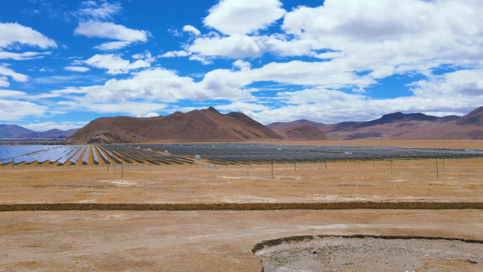 太阳能发电站新能源电能4k航拍