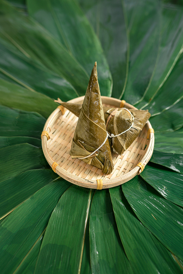 端午节传统美食粽子摄影背景图片