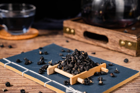 黑枸杞养生茶饮饮品泡茶摄影图