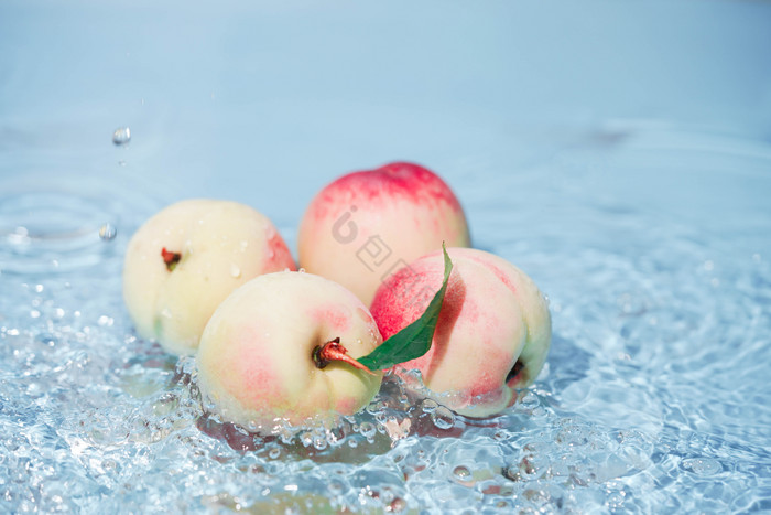 夏季夏天水果桃子图片