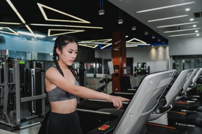 健身房跑步图片-健身房跑步素材免费下载-包图网