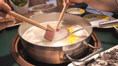 粤式火锅吃火锅美食餐饮实拍视频