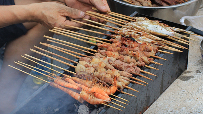 炭火烧烤美味羊肉串烤炉美食4K视频