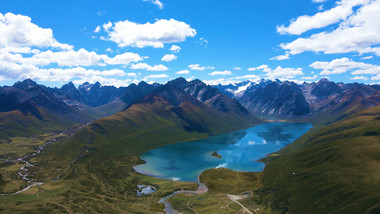 青海高原山脉湖泊自然风光4K航拍