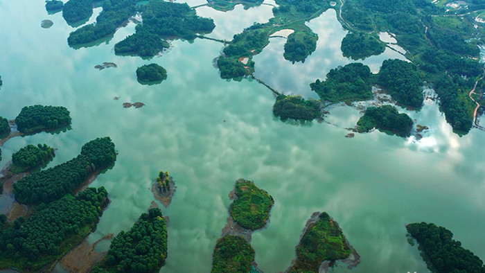 唯美大气自然绿色生态水库湖水风景航拍