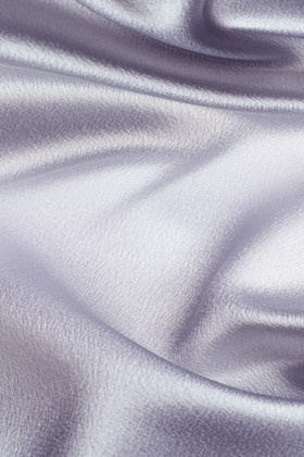 紫褶皱丝绸布料