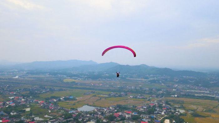 跳伞滑翔伞运动4K航拍