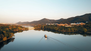 自然非遗杭州湘湖名胜风景区日落时4K航拍