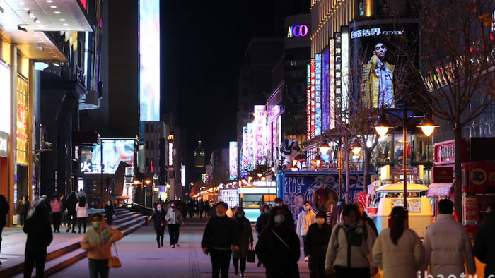 天津滨江道夜景人流穿梭延时摄影4K