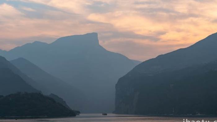 自然风光延时长江三峡瞿塘峡朝霞风光