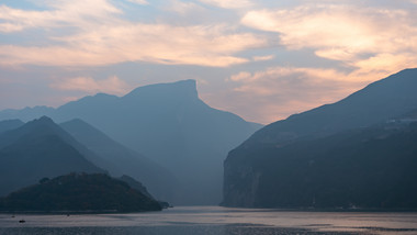 自然风光延时长江三峡瞿塘峡朝霞风光